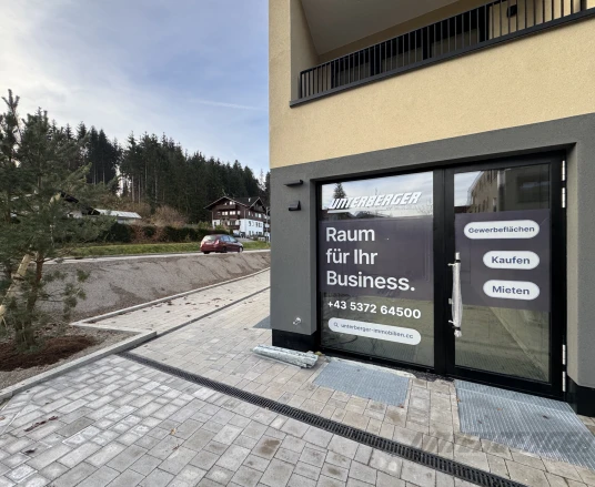 kleine Büros ab 13 m² bis 24 m² in Bürozentrum mit Küche und Besprechungsraum zu vermieten